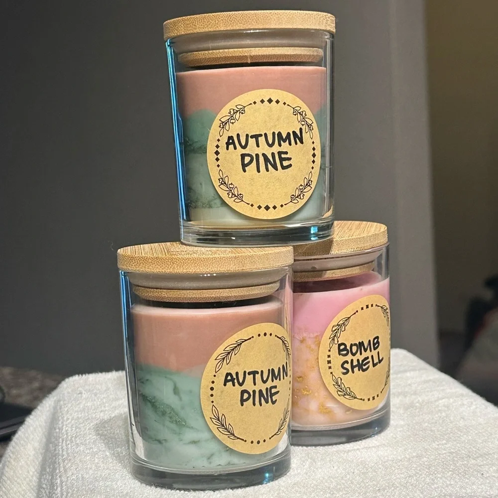 Hand Poured ✨💖  Scented 8oz Candles Marbled Shimmer *Priced For 1* - Picture 4 of 4